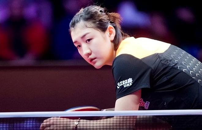 翘首以盼的 翘首以盼的