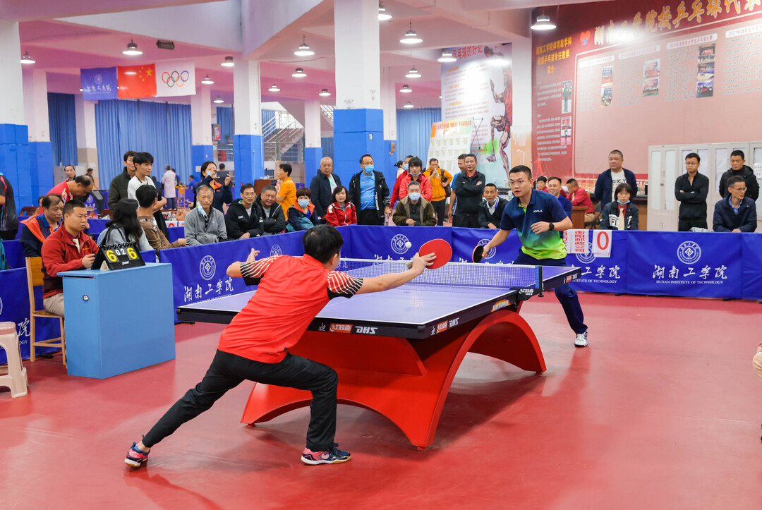 与俱乐部事 与俱乐部事